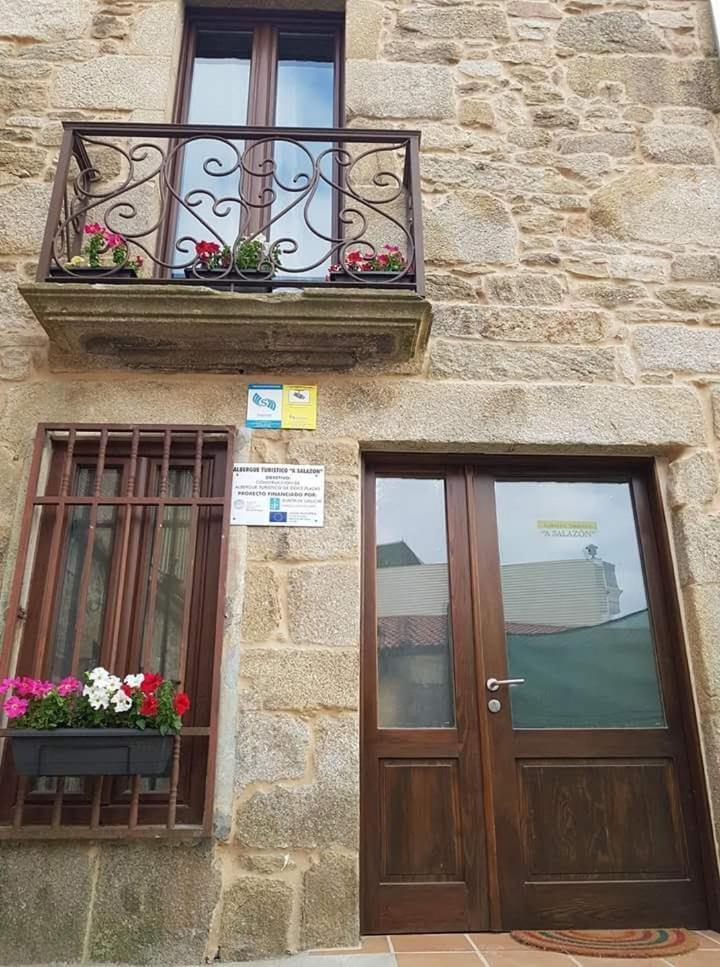 Albergue A Salazon 阿罗萨新镇 外观 照片